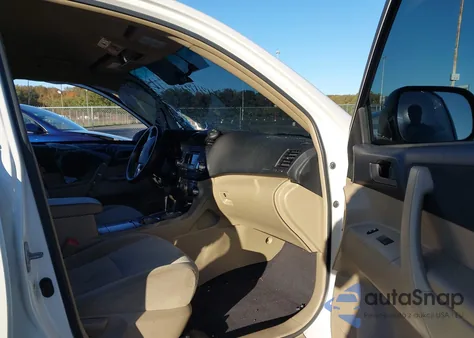 2011 Toyota Highlander Base V6 from USA, damaged, VIN 5TDZK3EH9BS025030